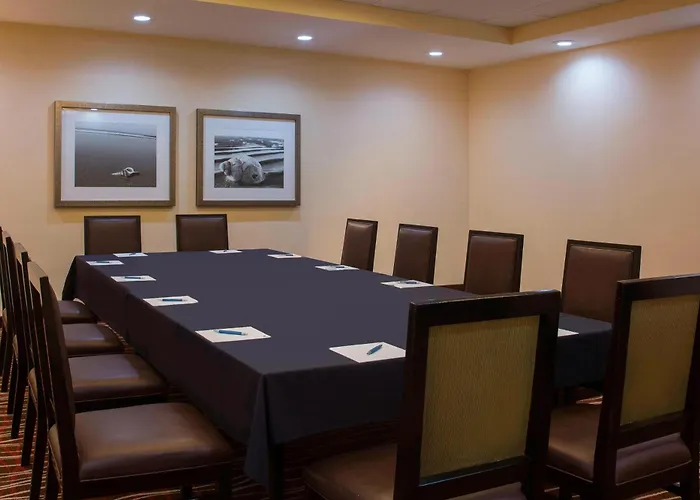 Four Points By Sheraton Suites Tampa Airport Westshore